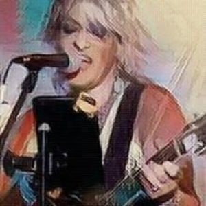 Meet your Posher, Roxane